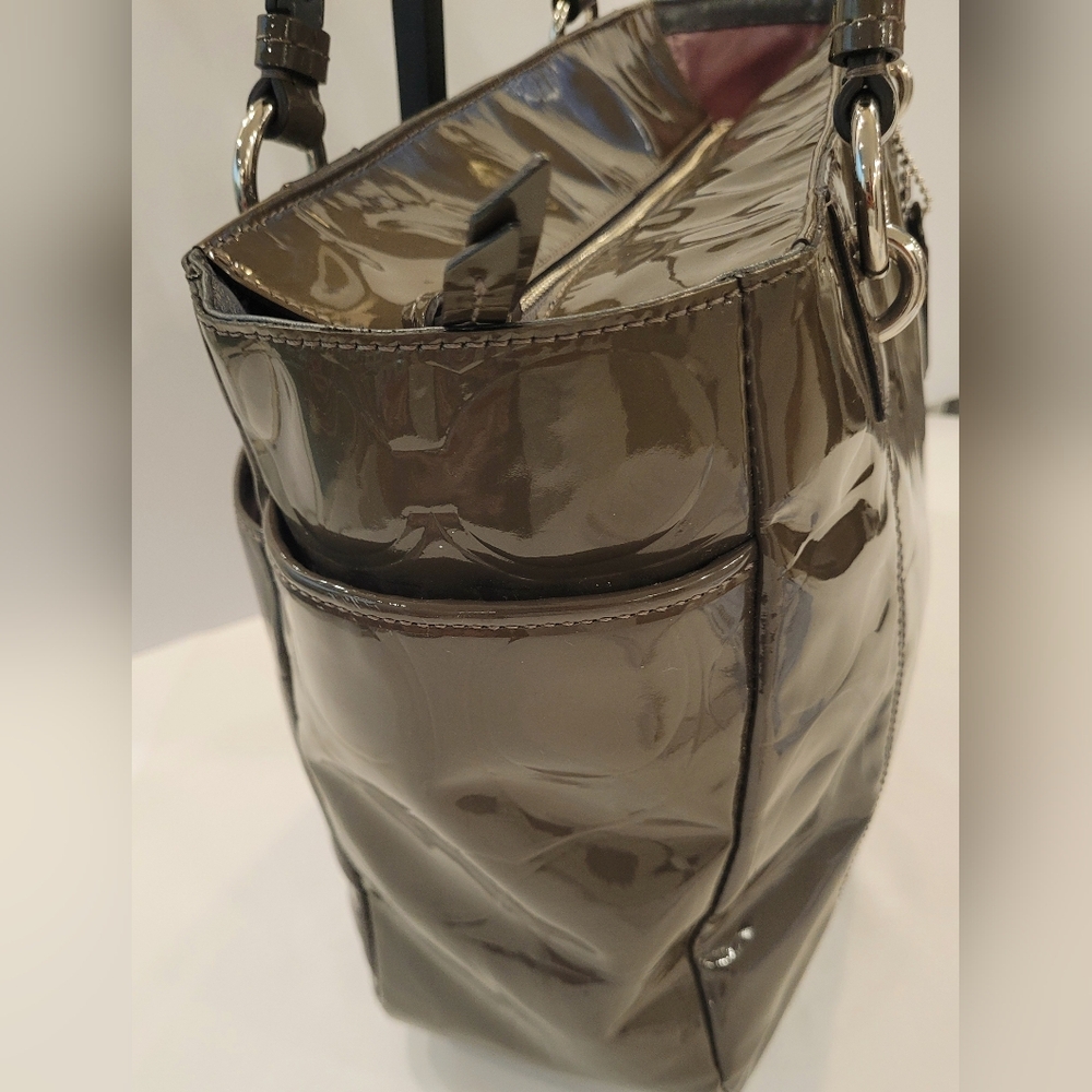 Coach Olive Green Op Art Embossed Patent Leather - Picture 8 of 15